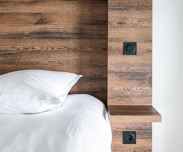 Make My Day 61, Rue Sully Apartment