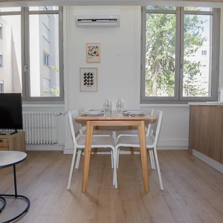 Apartment Make My Day 61, Rue Sully