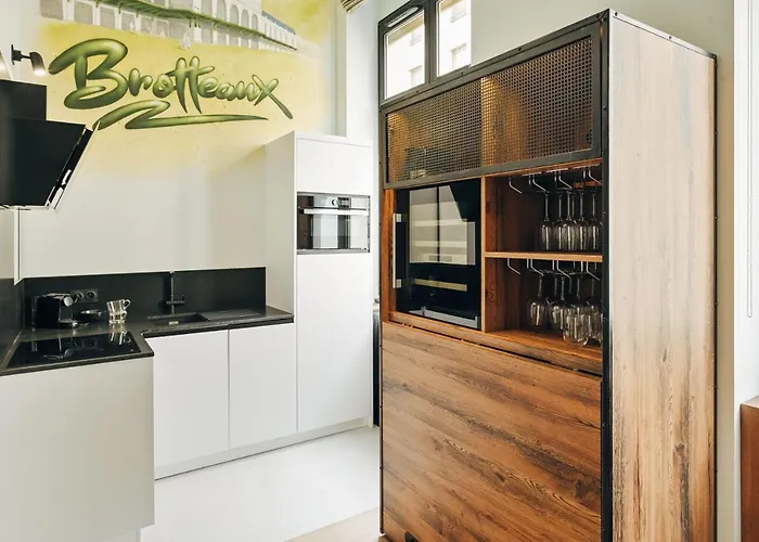 Make My Day 61, Rue Sully Apartament